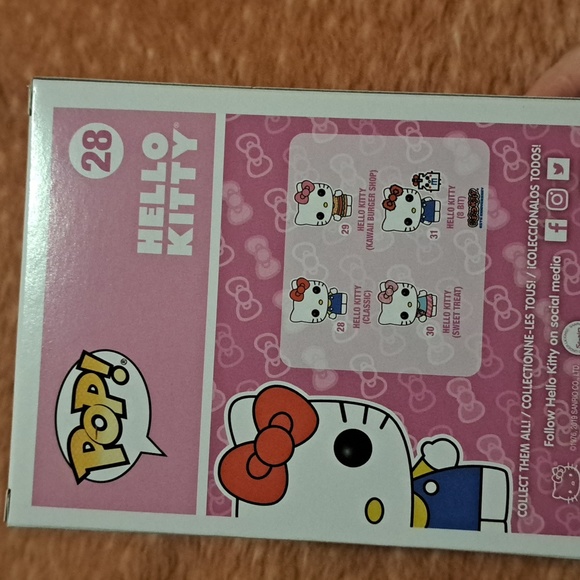 Funko Pop! Classic Hello Kitty New - Picture 3 of 3